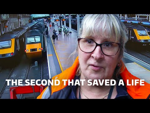 Stopping A Tragedy At Paddington Station | Paddington 24/7| S2 E6 | Our Stories