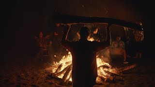 14 Hands Winery: Bonfire