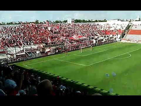 "Recibimiento de la hinchada de Morón frente a Chacarita" Barra: Los Borrachos de Morón • Club: Deportivo Morón