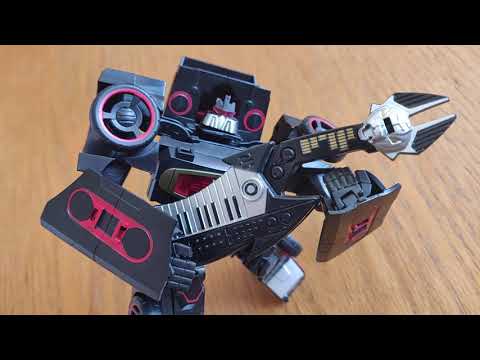 TRDQ: TFN Review: Transformers Animated - Electrostatic Soundwave (Tomy/Takara)
