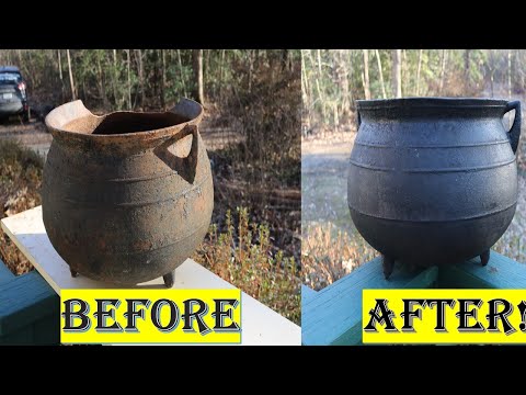 Restoring A 250+ year old Cast Iron Cauldron! Rust Removal and Seasoning. FFE#28