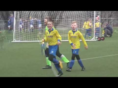 ZVV De Esch JO11-1 tegen PH JO11-1