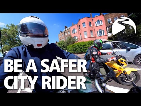 How to ride a motorcycle in the city | 26 safety tips from a police rider