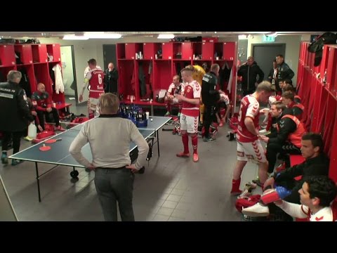 Swärdh utvisad - men fortsatte att leda laget ändå - TV4 Sport