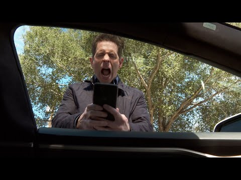 Dennis Tries To Open The Car - It's Always Sunny In Philadelphia Season 16, Episode 8