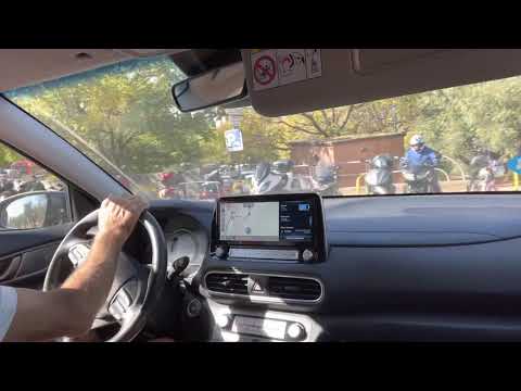 Kona EV por caminos de tierra