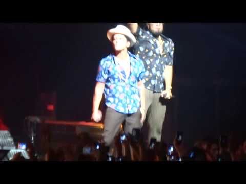 Bruno Mars - Locked out of heaven - Arena Ciudad de México - (02-sep-2014)