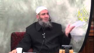 سؤالي أننا تعلمنا منكم أن منهج التصفية والتربية هو السبيل الوحيد للنجاة الامة ومع كثرة الفتن يستهزء image