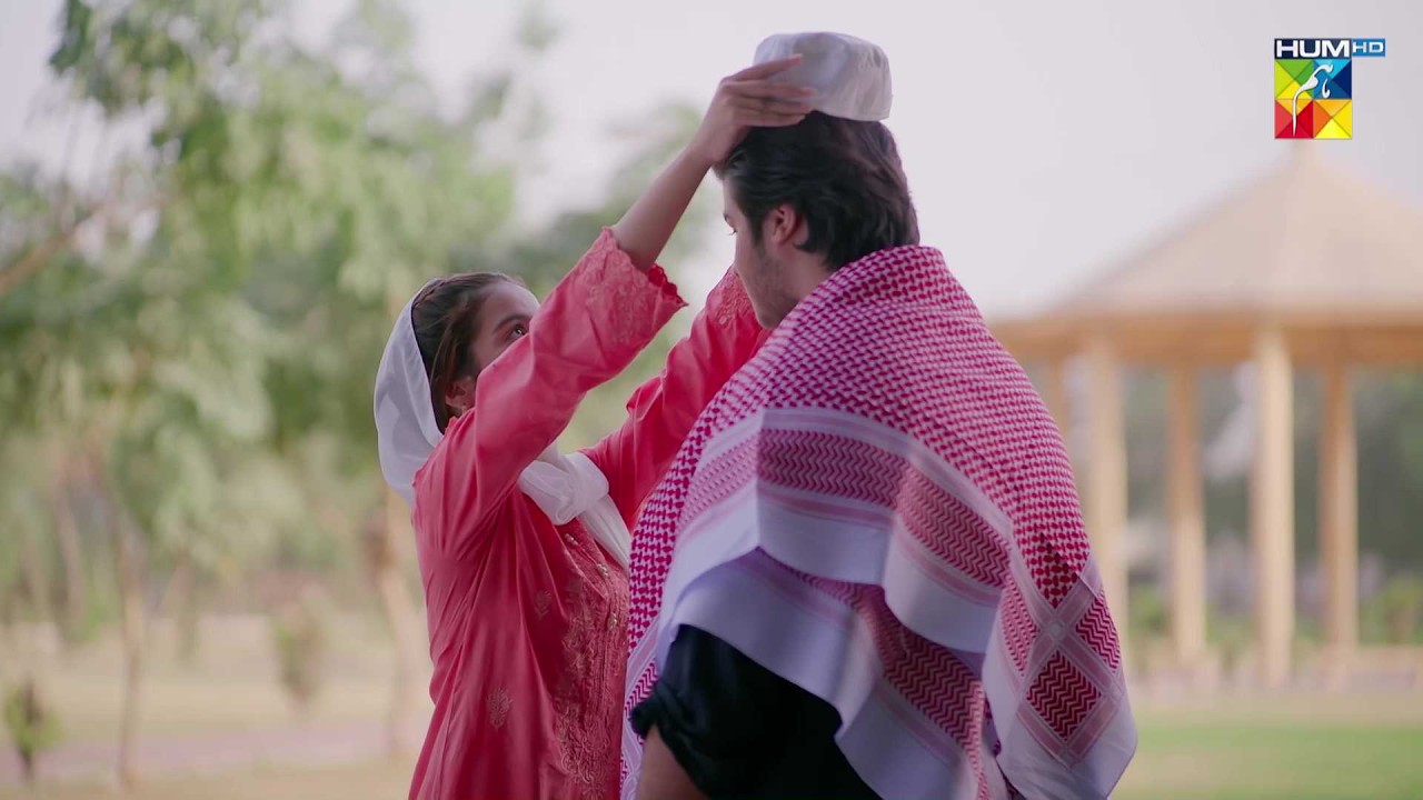 Romance Ka Nahi Namaz Ka Time Ha Motay..! #ainaasif #tumlarkaybhina - HUM TV