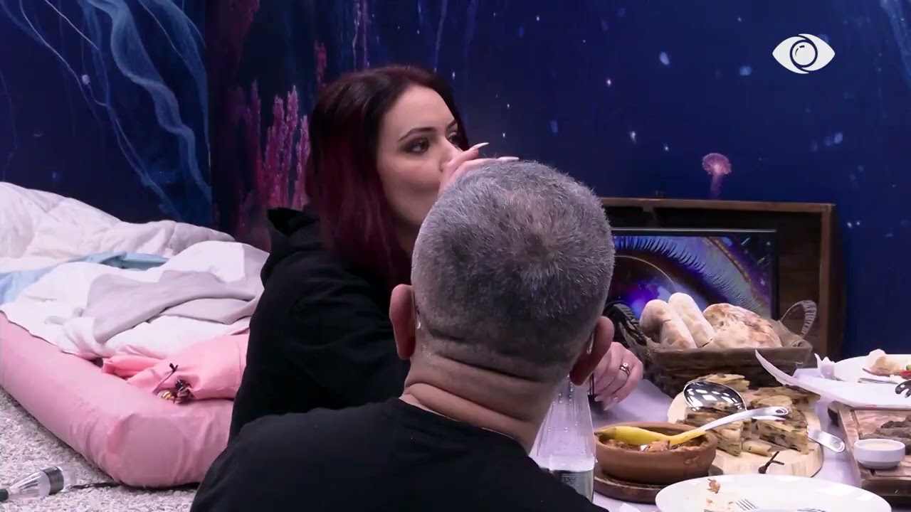 S'kam ardhur për shoqëri këtu…/ Artani-Aleksandrës: Ty do të urrejnë