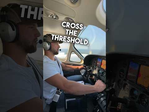 👨‍✈️ HOW TO LAND AN AIRPLANE! Much easier than you think! With lots of practice of course! ✈️
