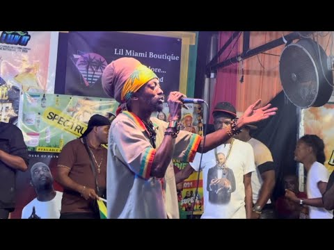 MUST SEE❗ Iwayne TURN The Entire Dance Into LAVA GROUND @ Rub A Dub Thursday | Live Performance ....