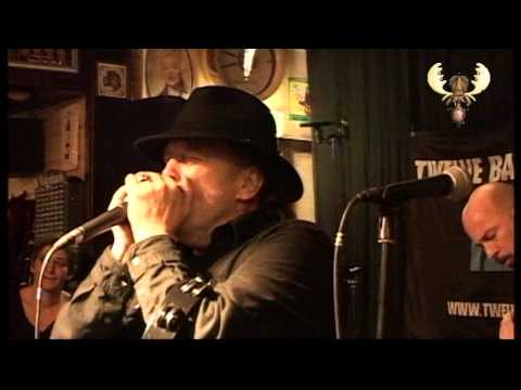 The Twelve Bar Bluesband - the Thrill is gone -  live at bluesmoose Café