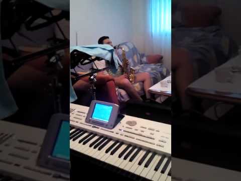 Formatia    Rechinii  Din Oltenita     instrumentala   )  MANELE  (  © Dan Spoitoru