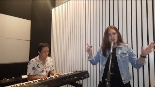 Download lagu Crazy In Love - Beyoncé (Live Version with Harmonica by Sarah Saputri) mp3 Download lagu Crazy In Love - Beyoncé (Live Version with Harmonica by Sarah Saputri) mp3