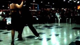 CORINA DE LA ROSA Y JULIO BALMACEDA BAILANDO EN LA MAQUINA TANGUERA