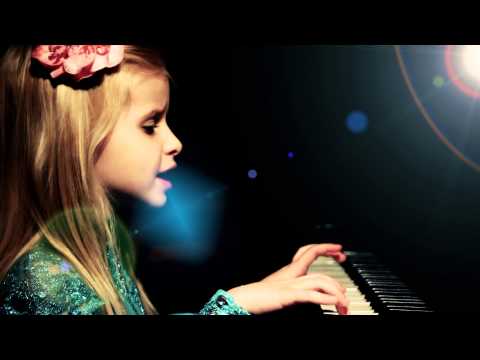 Cat Sonnya - Stea printre stele mama mea(videoclip www.cbmedia.ro)