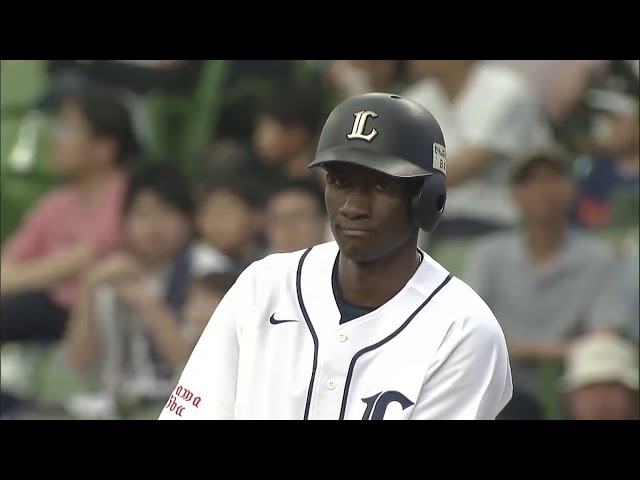 6回裏 ライオンズ・アブレイユ 4安打目もタイムリー!! 相手にとって「アブない男」に!!  2014/5/24 L-S