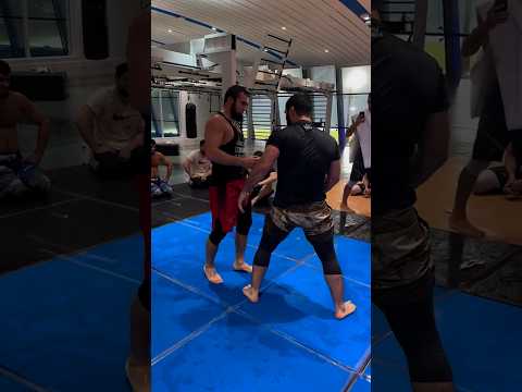 Крутая схватка Тухугова и Кадимагомедова