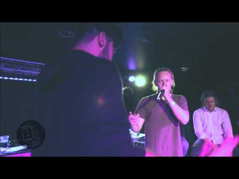 STRAIGH--TEE vs LUKERATIVE - 1/8 Round - 2015 Australian Beatbox Championship