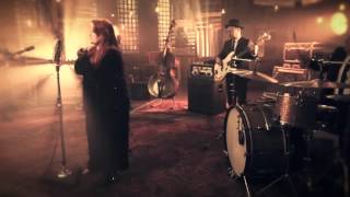 Wynonna & The Big Noise - Jesus And A Jukebox