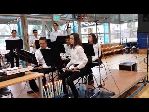 Leo Baeck Orchestra explains Chanukka to German students 2014