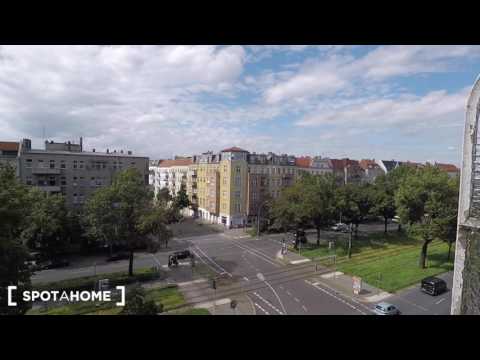 Modern, bright 1-bedroom to rent, with a lovely balcony, in Wedding -... - Spotahome (ref 138137)