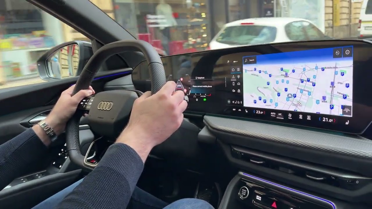 AUDI Q5 SPORTBACK 2026 - DRIVING in the city (impressive 3 SCREENS)