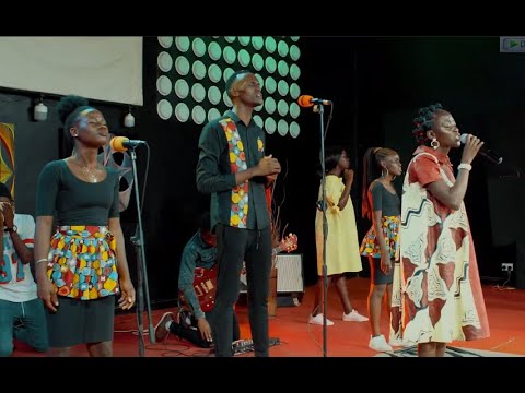 Sheilah Tugume - Draw me close/Jesus at the center (Live) Worship Booth