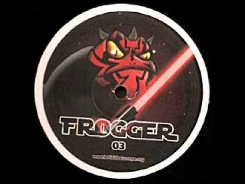 Osmik - Debout face au Mur - Frogger 03