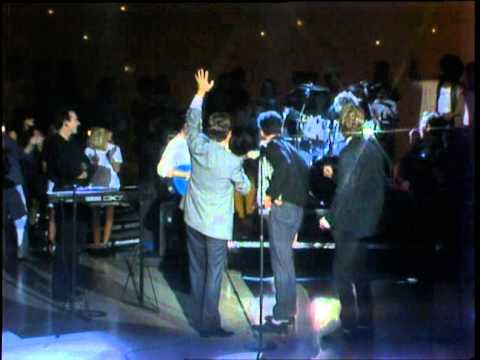 Dick Clark Interviews OMD - American Bandstand 1986