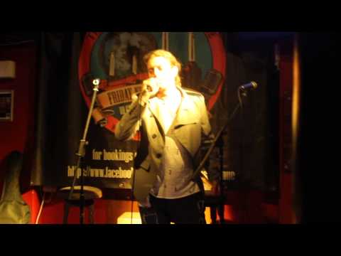 Quantisticamando London Live Open Mic Marco Gafarelli