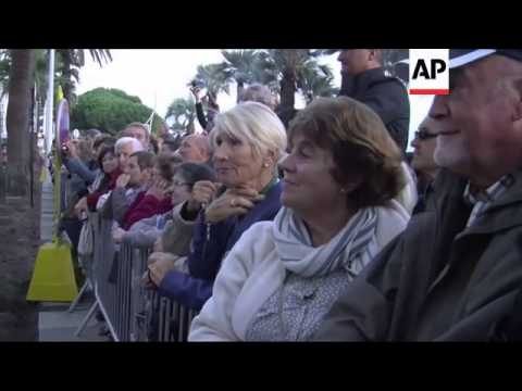 download lagu mp3 mp4 Ria Dubash, download lagu Ria Dubash gratis, unduh video klip Ria Dubash