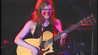 Lisa Loeb Performing &quot;It&#39;s Over&quot; 1995 UNI Convention