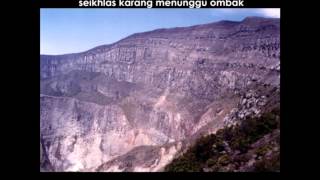 Download lagu IWAN FALS - Sang Petualang   lyric mp3