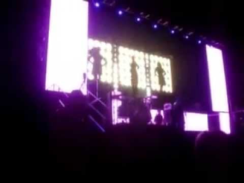 Heather Small, Lulu & Anastacia - Opening Sequence - Here Come The Girls Tour 2010