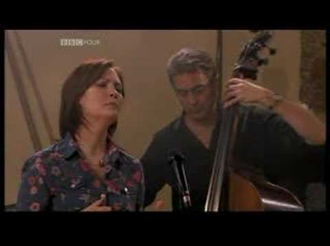 Karen Matheson - Iain Chlinn Chuaich (Live)