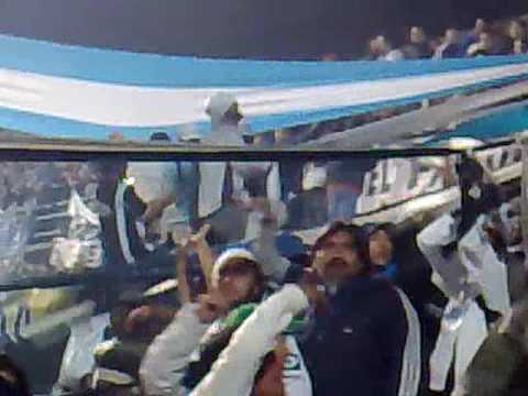 "se lo fuma todo - INDIOS KILMES" Barra: Indios Kilmes &bull; Club: Quilmes