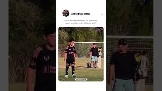 É uma cópia do Messi, só faltou ser canhoto... 😳🐐 #futebol #fut #viral #messi #ronaldo #cr7 #skills