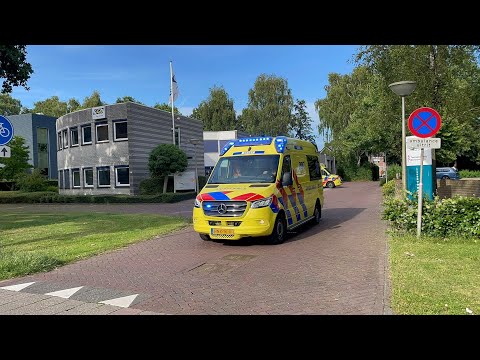 [ Primeur / Luchthoorn ] Gloed nieuwe A-Ambulance 25-121 met spoed naar een A1 Emmeloord