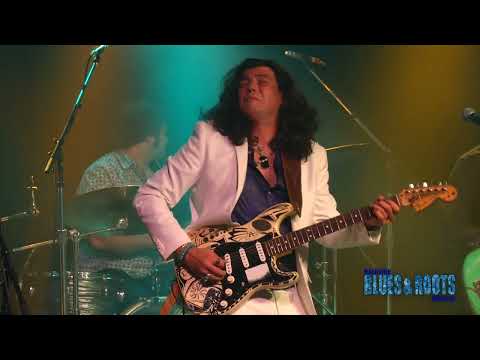 Alex Kilroy - Standing Tall