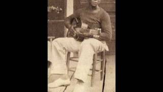 Country Blues, MUDDY WATERS,(1941) Blues Guitar Legend