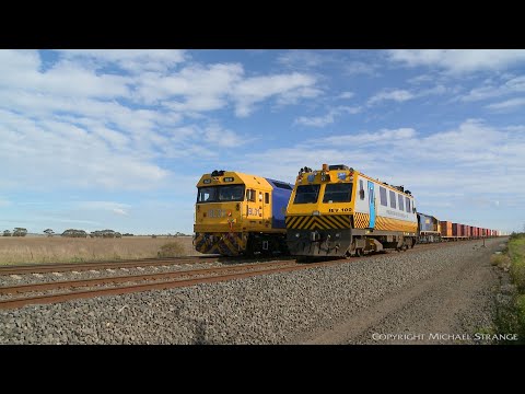 7902V Mildura Container Train Crossed By IEV100 (27/5/2020) - PoathTV Australian Trains & Railways