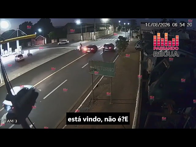 Carro bate e foge em Ourinhos - 10/08/2026