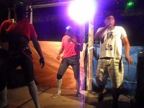 MC GUT AO VIVO NO  ANIVERSARIO DO DJ LEANDRO MIX