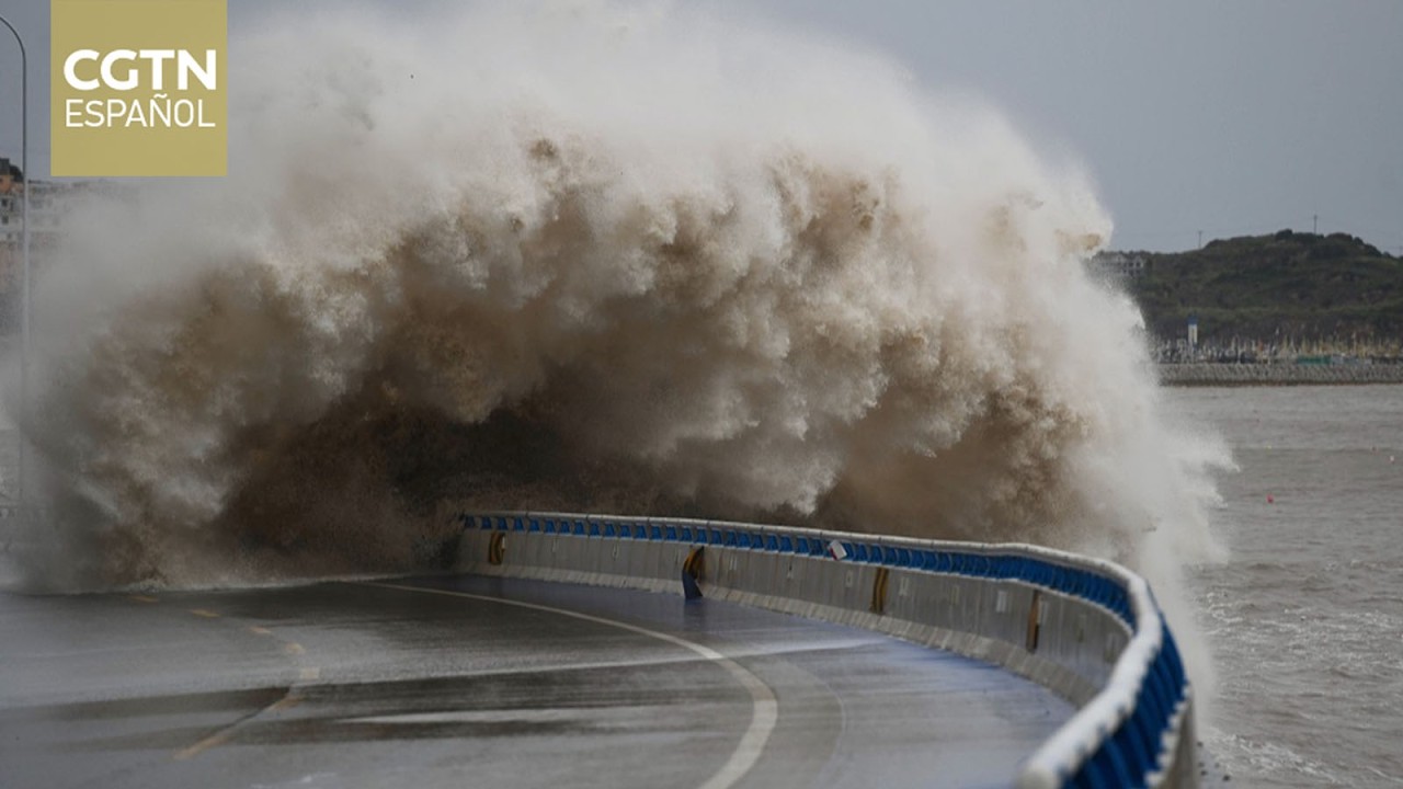 China se prepara para intensas lluvias que trae el Tifón Bavi el domingo en sus