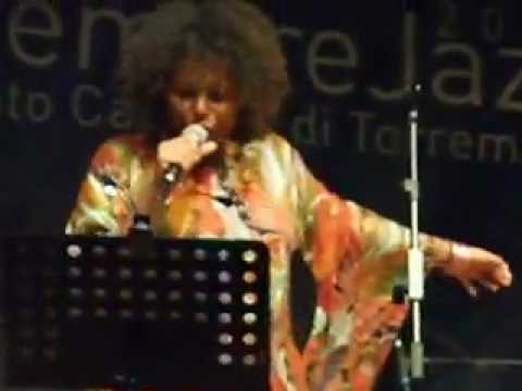 Alessandro Magnanini & Jenny B - L'Estate è Qua