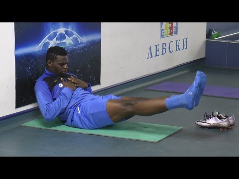 ВИДЕО: Как разпускат в Левски след тежка тренировка?