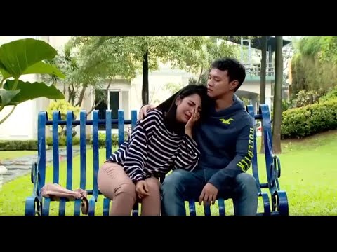 FTV Hardi Fadhilah & Dinda Kirana Love At Kolam Renang