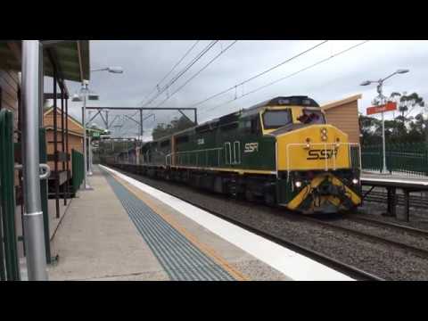 C506/C510/C507/C505 & 4910/602 Waratah Transfer Pass Each Other